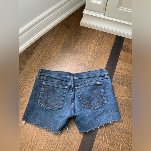 Vintage Y2K Early 2000’S JUICY COUTURE Distressed Denim Shorts Women’s Size 29 - Picture 2 of 16